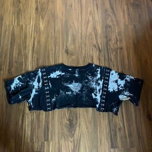 $Crop top M sleeves.